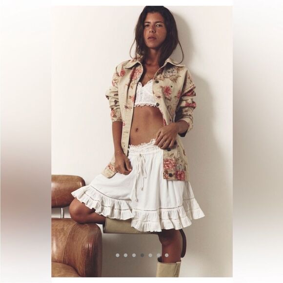 Free People NWOT Avery Printed Denim Jacket Size XS in Exploded Floral - Picture 3 of 7